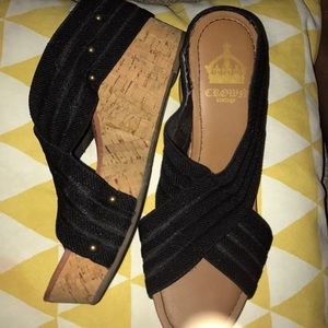 Black elastic strap, cork/wedge sandal sz 8.5 GUC!